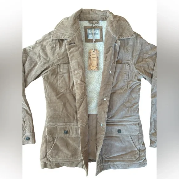 NWT FatFace Corduroy Jacket w/ Sherpa Lining - Picture 3 of 10